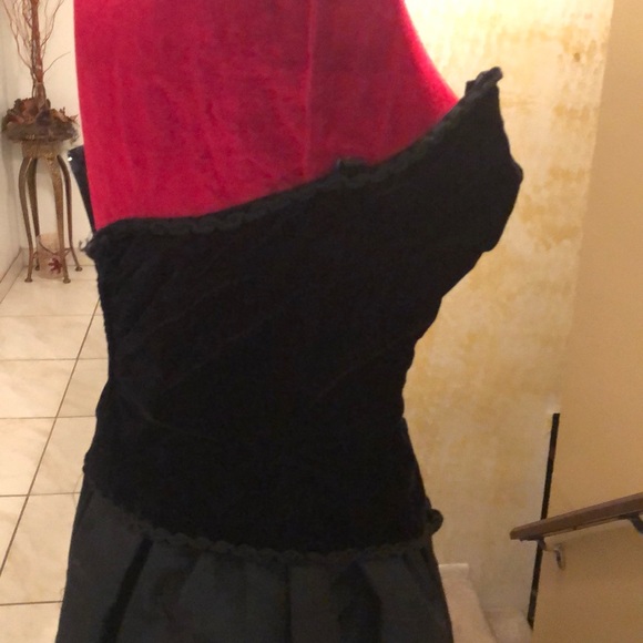 Strapless black evening gown - Picture 4 of 8